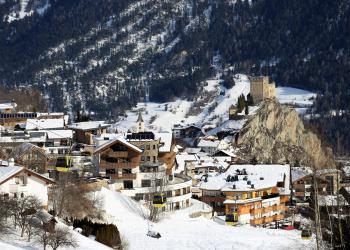 Tiroler Berge und Naturgenuss mit einer Ferienwohnung in Ladis - HomeToGo
