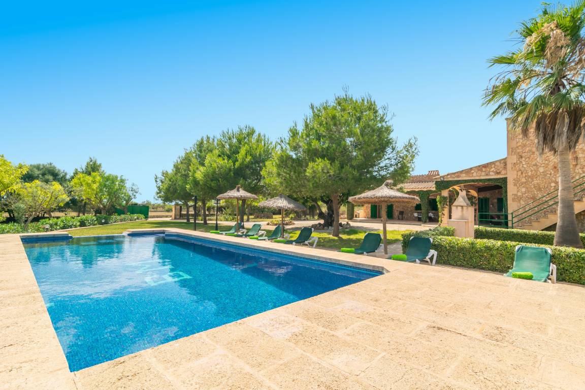 Hauptansicht vom Villa: LOS GIRASOLES - Ferienhaus für 8 Personen in CAMPOS.
