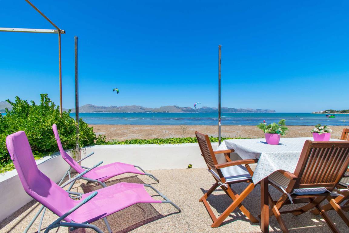 Hauptansicht vom Villa: Ref. 156753