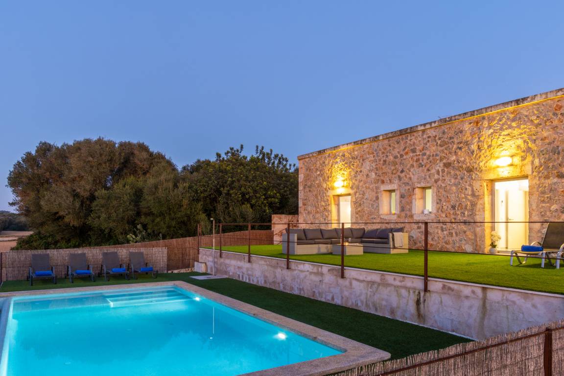 Hauptansicht vom Villa: Villa Es Gassons By home villas 360