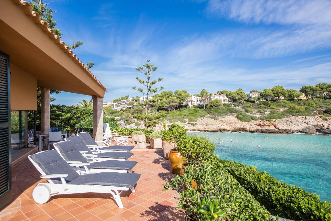 Hauptansicht vom Chalet: ES MIRADOR - Chalet für 4 Personen in Cala Mandia.