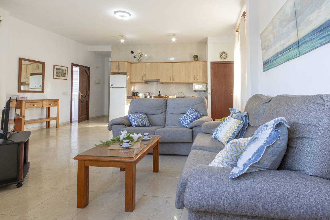 Hauptansicht vom Ferienwohnung: Apartment Llac by Homevillas360