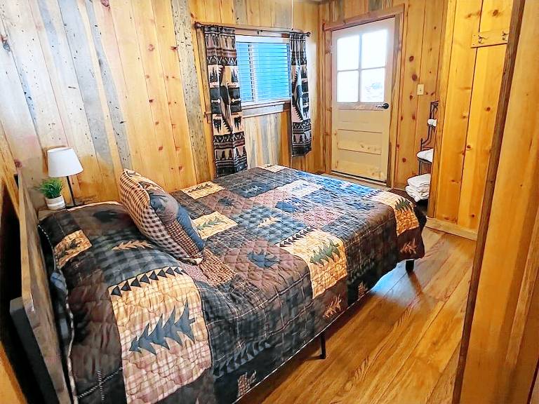 Lodge Lakeshore