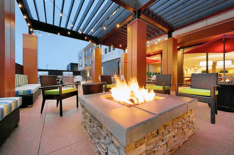Home2 Suites by Hilton Milwaukee Airport