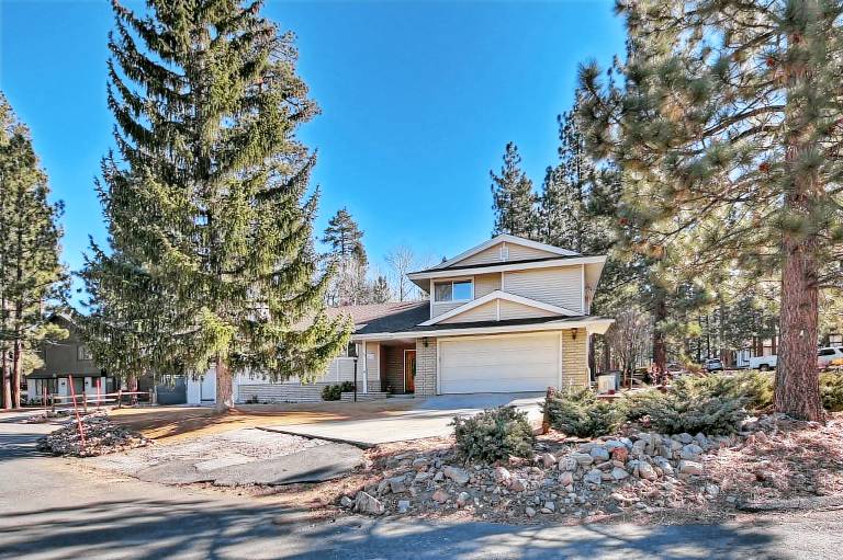 House Snow Summit Ski Resort