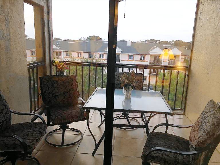 Condo Paseo