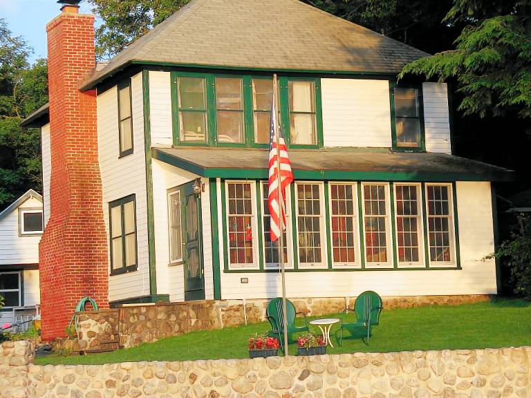 House Star Lake