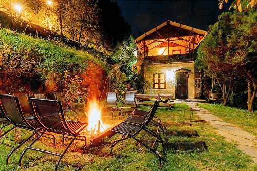 Shyamala Orchard unique woodfire pizza retreat