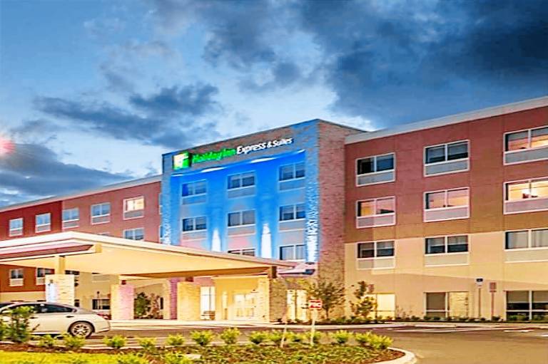 Holiday Inn Express & Suites Tampa North Wesley Chapel by IHG