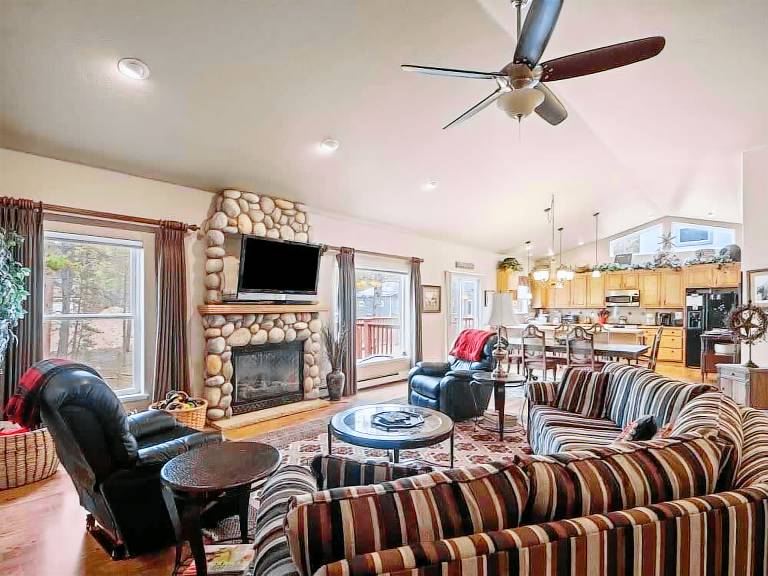 House  Leadville