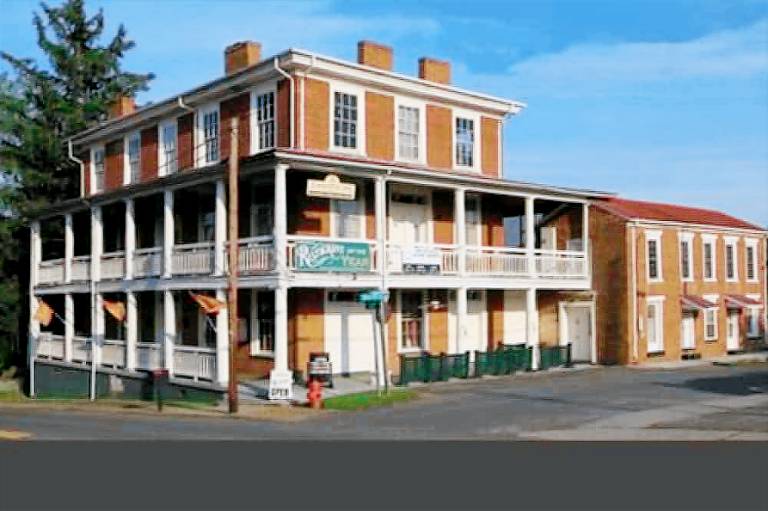 Lafayette Inn
