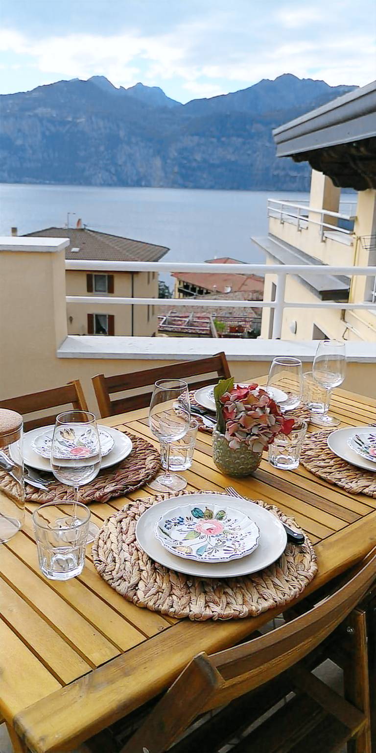 LA TERRAZZA SUL LAGO