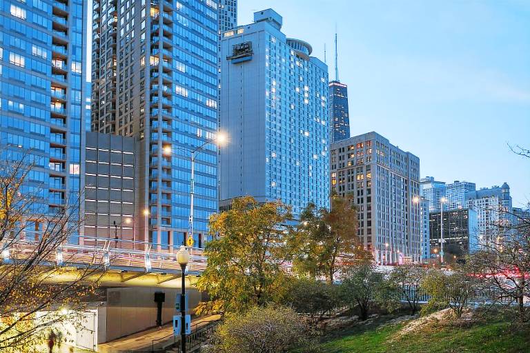 Apartment Soldier Field