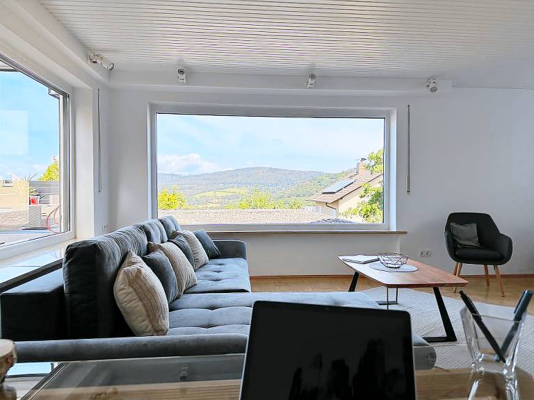 Haus im haus 140qm mit traumblick nahe frankfurt