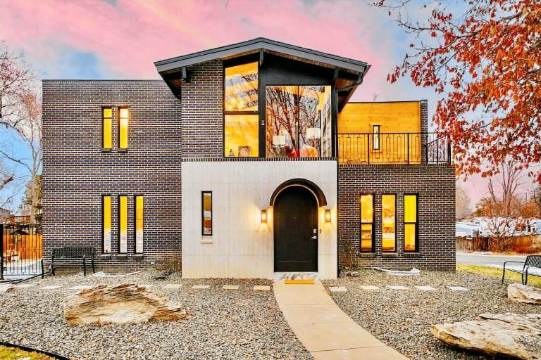 House  Lakewood