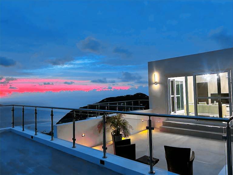 Villa  Leonards