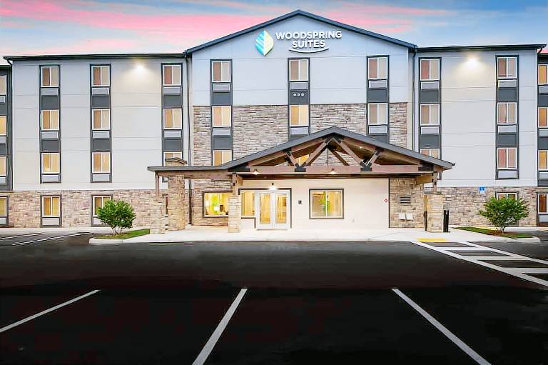 WoodSpring Suites Tampa Airport North Veterans Expressway