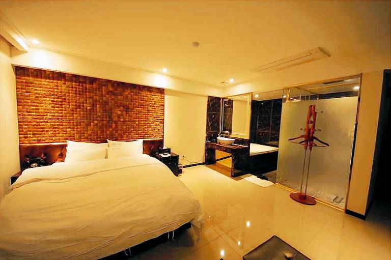 Hotel BUTI &