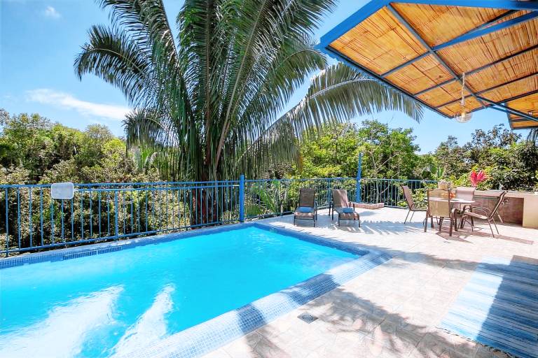House Manuel Antonio