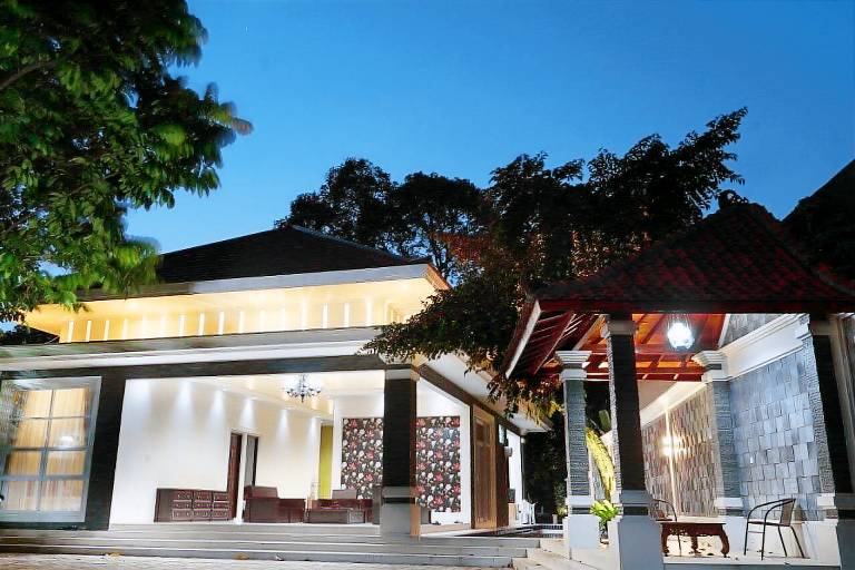 220 m² Villa