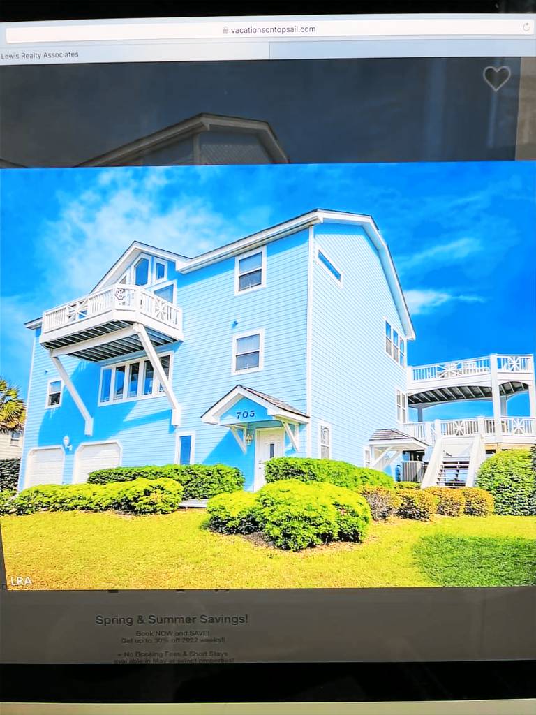House  Topsail Beach