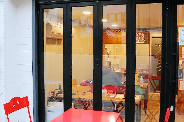 Zzzip Guest House Hostel