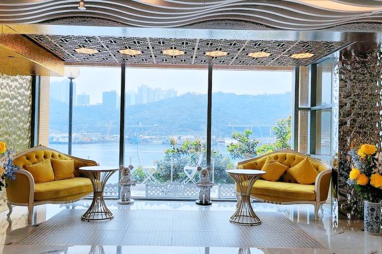 Grand Bay View Hotel