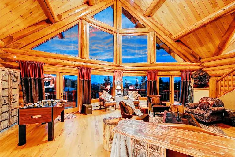 Lodge  Black Hawk