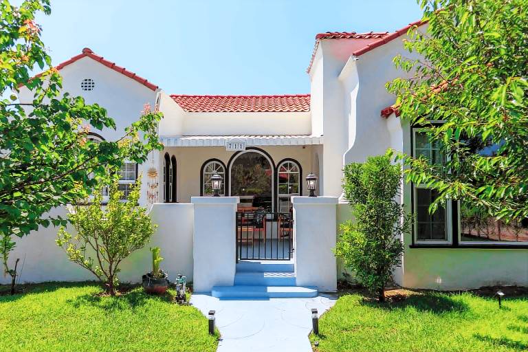 House  Glendale