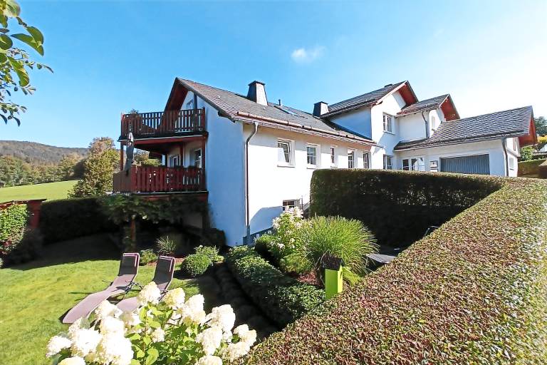 Ferienwohnung Wahl mit Bergblick Balkon und Wi Fi