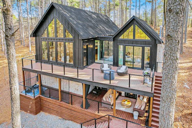 House Broken Bow