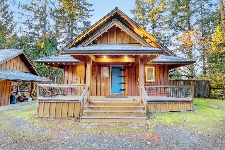 Cabin  Packwood