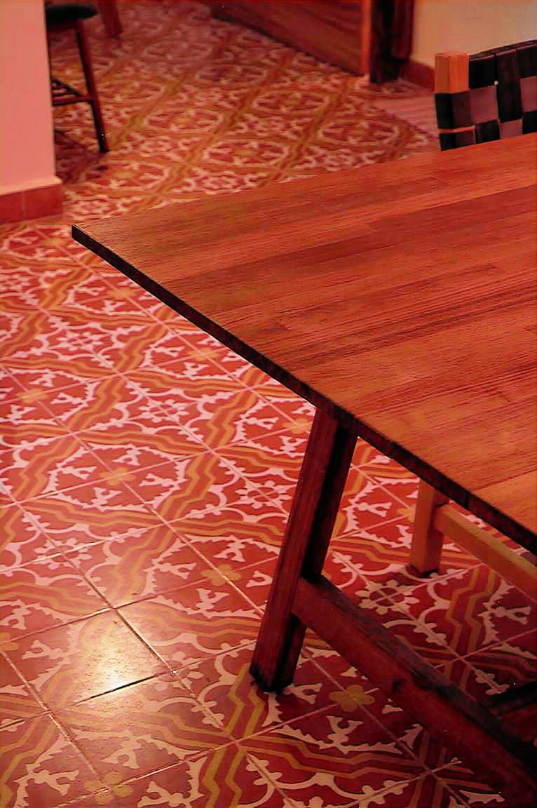 Rojo Diseno Ubicacion Confort y AC