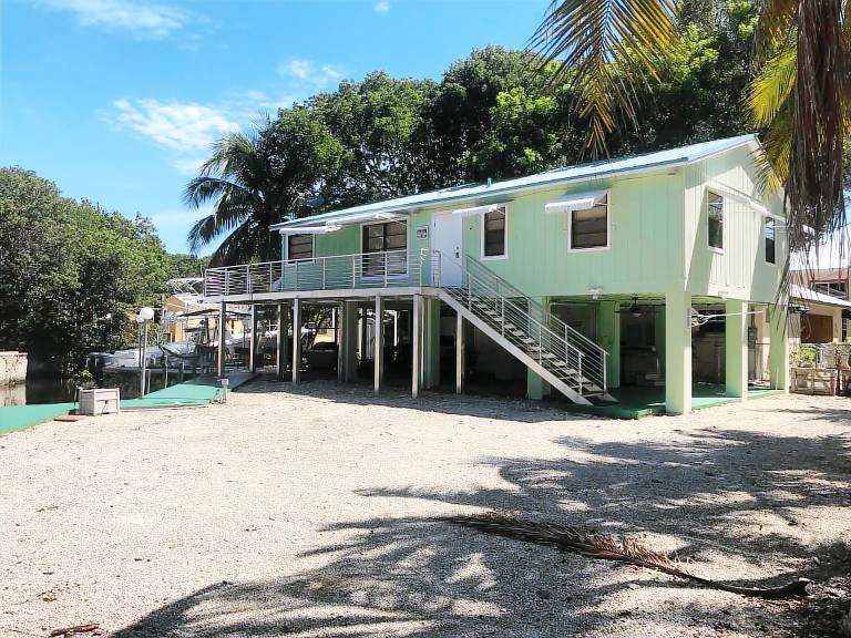 House  Tavernier