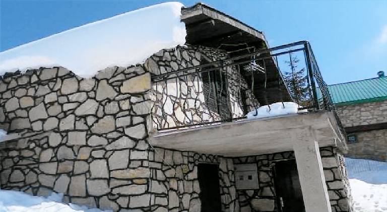 House  Popova Shapka