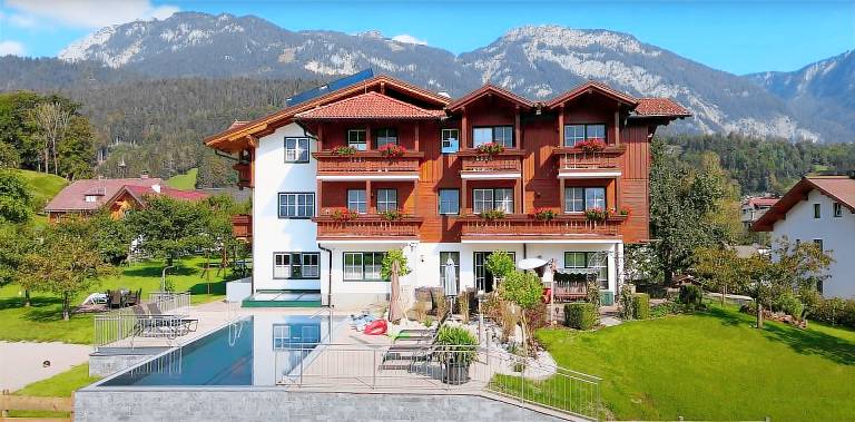 Appartement Fewo Dusche WC gartenseitig