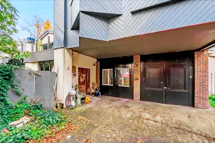 4 Guests Bbq Parking Garden