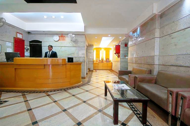 Hotel Metropolitan Karol Bagh
