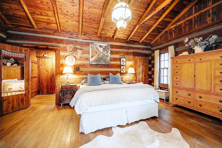 Cabin Montague
