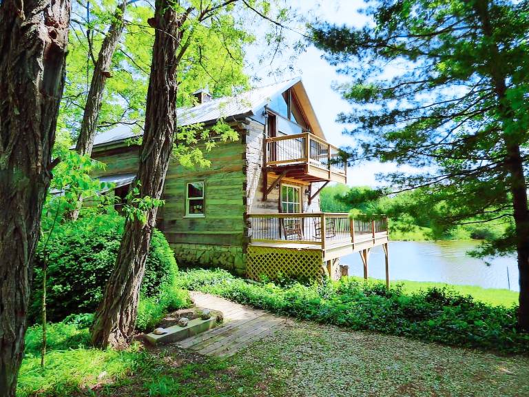 Cabin  Clark Township