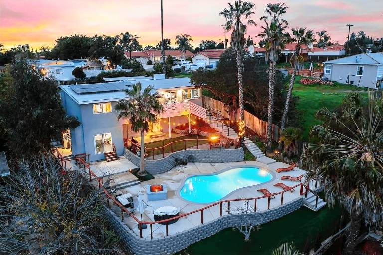 House Mission Valley