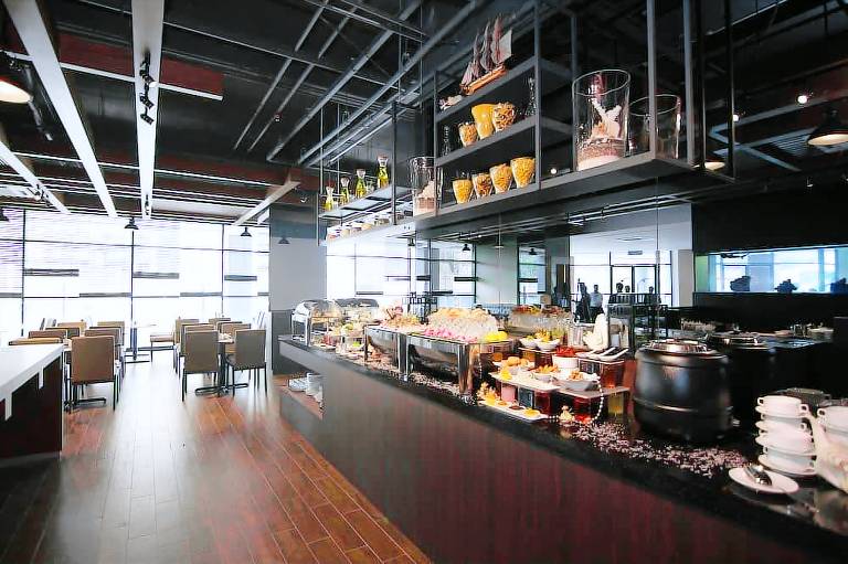 Nexus Regency Suites & Hotel