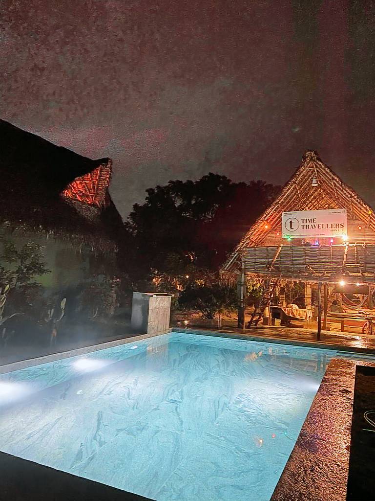 Time Travellers Hostel House By The Sea