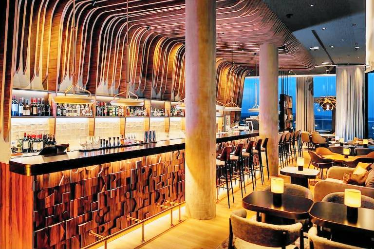 Radisson Blu Hotel At Porsche Design Tower Stuttgart