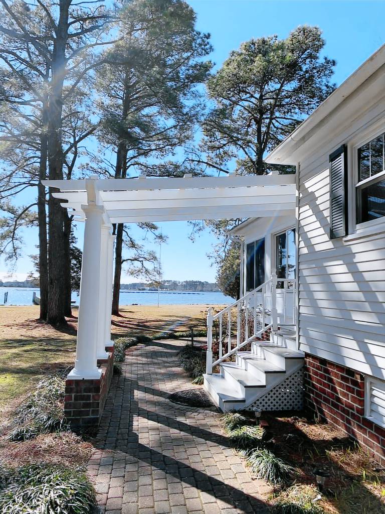 House Deltaville