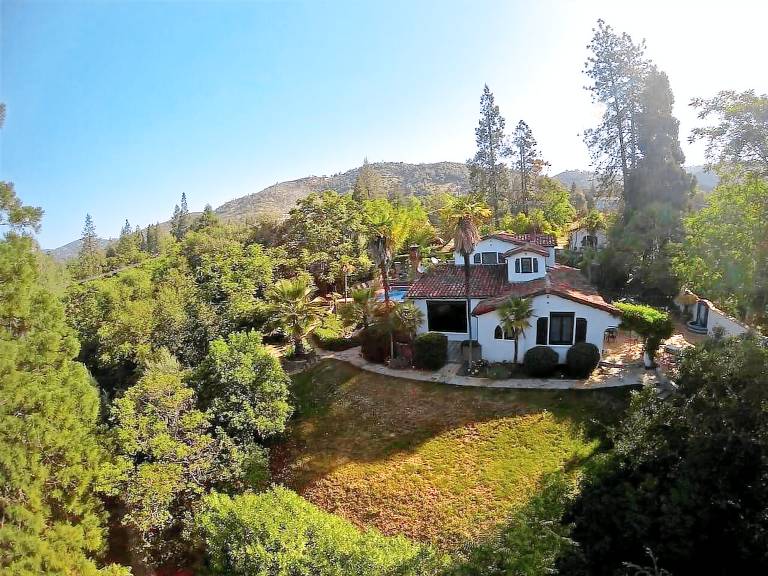 House Mariposa