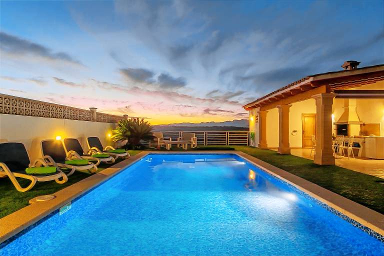 265 m² Villa