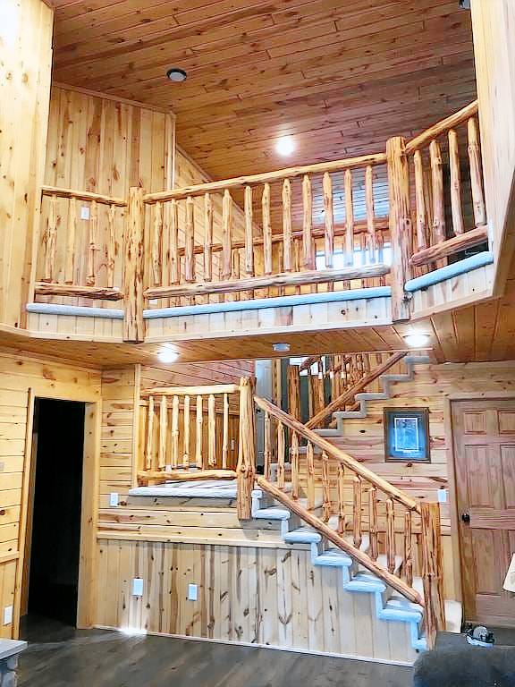 House  Pine River