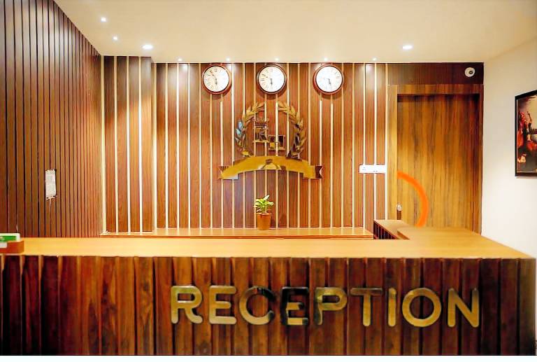 HOTEL GREEN WOOD
