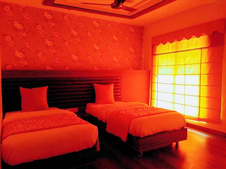 Hotel 24x7 Inn